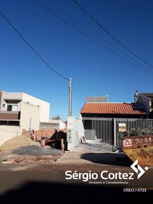 Casa com 3 quartos - Bairro Terras de Santana II em Londrina