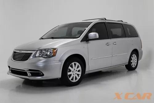 Chrysler Town & Country 3.6 TOURING V6 24V GASOLINA 4P