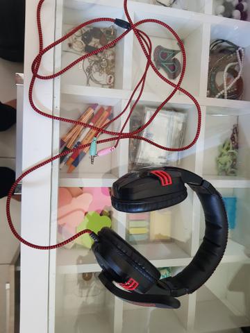 Fone de ouvido gamer