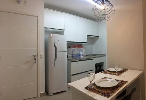 Loft com 1 dormitório para alugar, 37 m² por R$