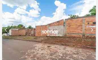 Lote à venda no bairro Recreio dos Funcionários Públicos,