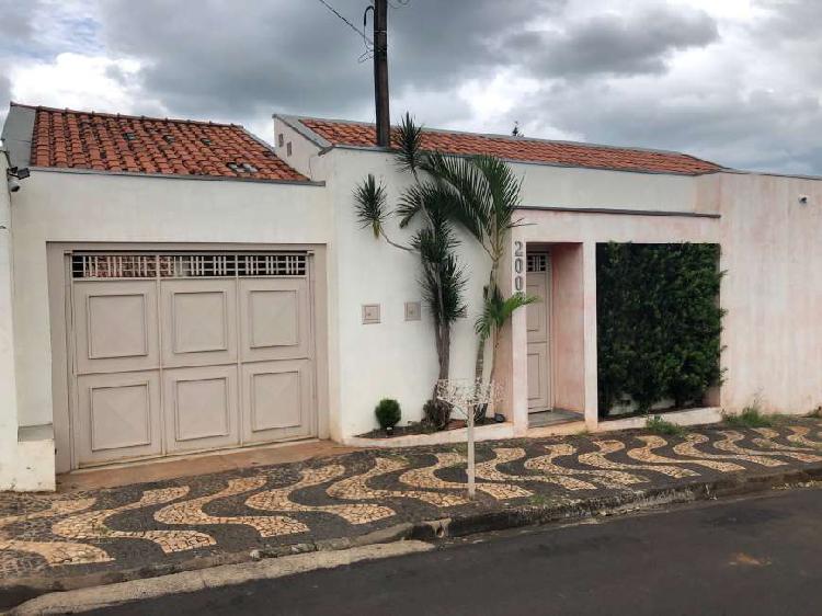 VENDO CASA, 200 m2, 3 QUARTOS, 3 CARROS GARAGEM,