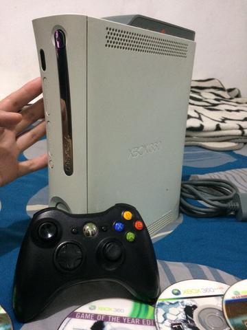 Xbox 360 jasper desbloqueado HD 60gb 1 controle e jogos 350