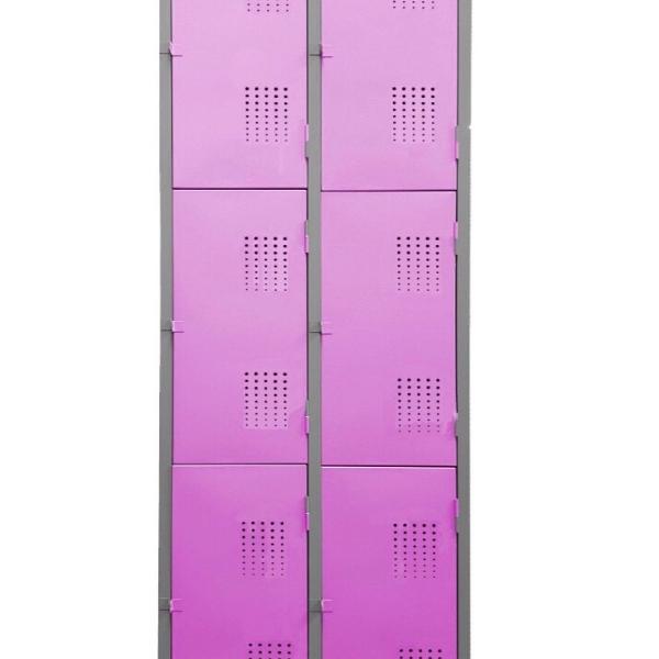 locker de metal com portas violeta