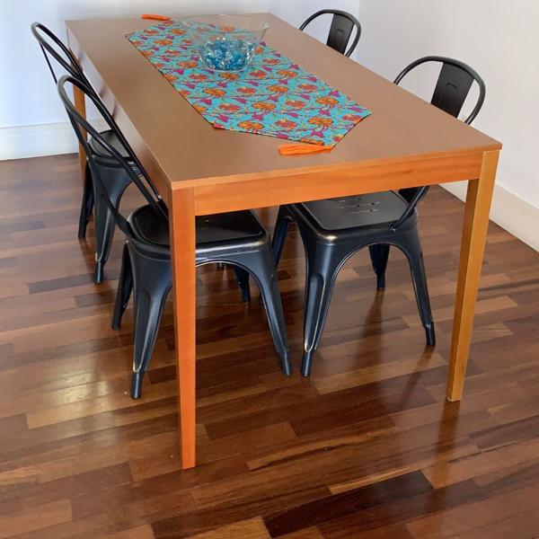mesa para quatro ou seis cadeiras