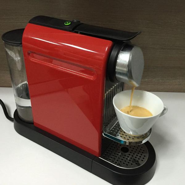 máquina de café nespresso citiz vermelha 110v