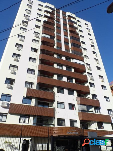 Apartamento 2 Dorm. sendo 1 suite. Andar alto