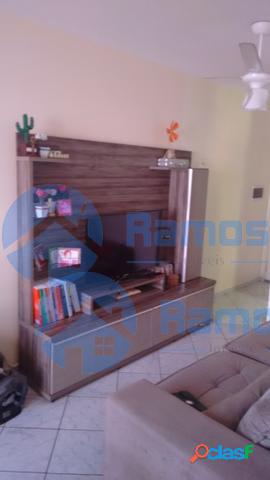 Apartamento com 2 dormitÃ³rios, sacada, Cond. Castelo