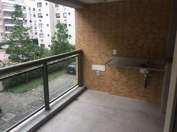 Apartamento para venda tem 84 metros quadrados com 3 quartos