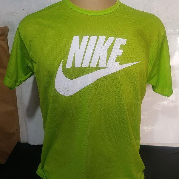 Camiseta Nike nova cor verde