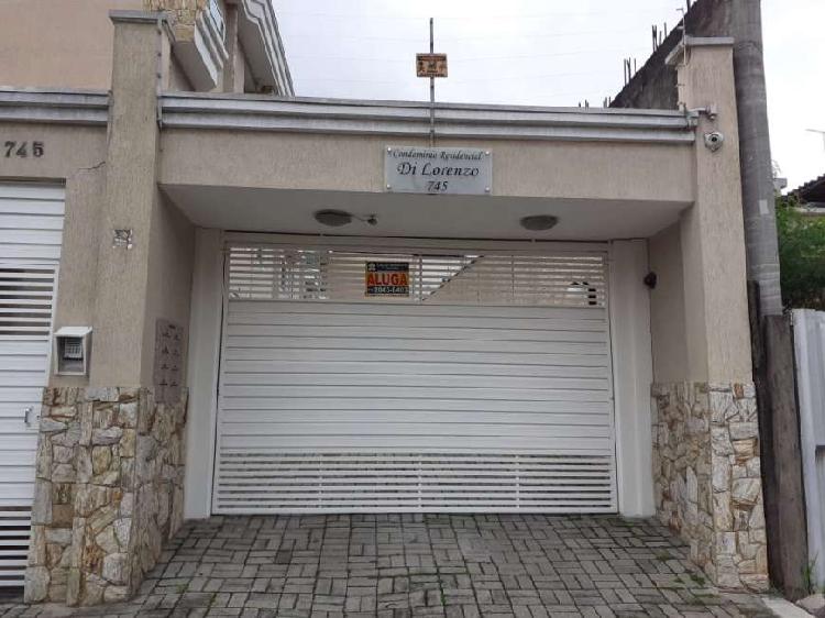 Casa em Condomínio com 150 metros quadrados, 2 suítes,