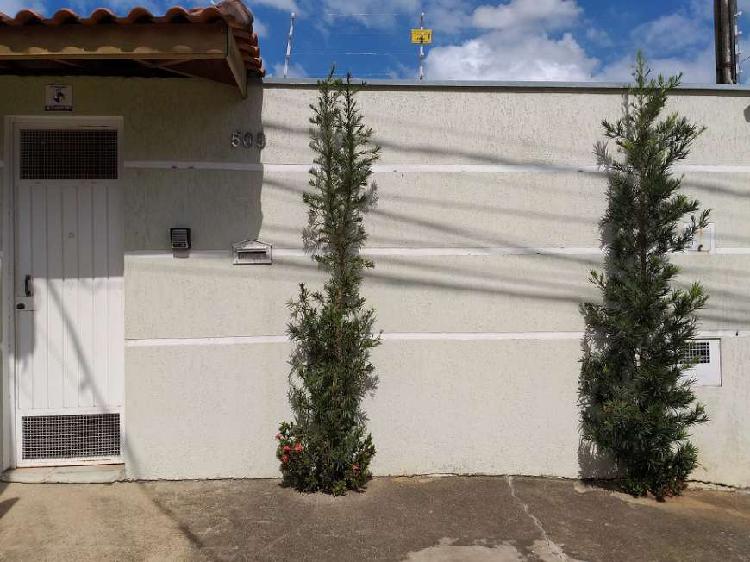 Casa para venda com 140 metros quadrados com 2 quartos em