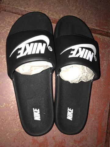 Chinelo da Nike