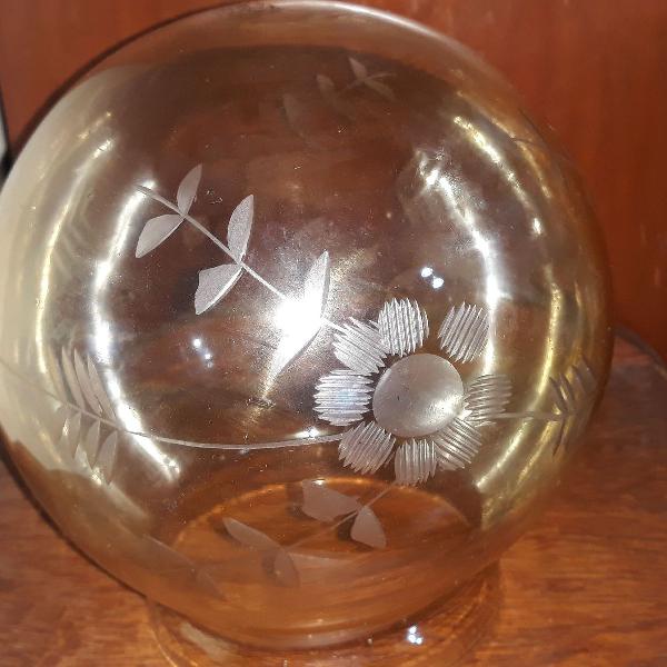 Lindo globo de vidro lapidado década 40
