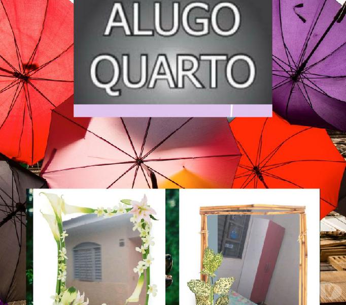 Quartos mobiliados para senhoras.