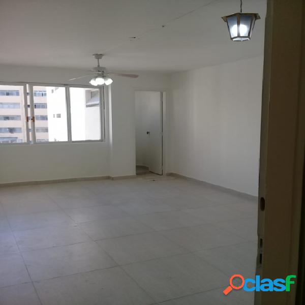 Sala Comercial - Aluguel - Santo Andre - SP - Centro)