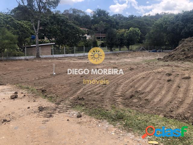 Terreno Ã¡ venda em Atibaia com 774 mÂ²