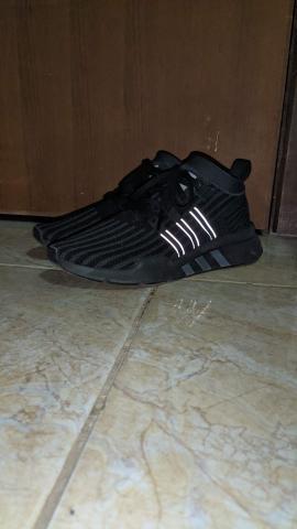 Tênis Adidas eqt R$350,00