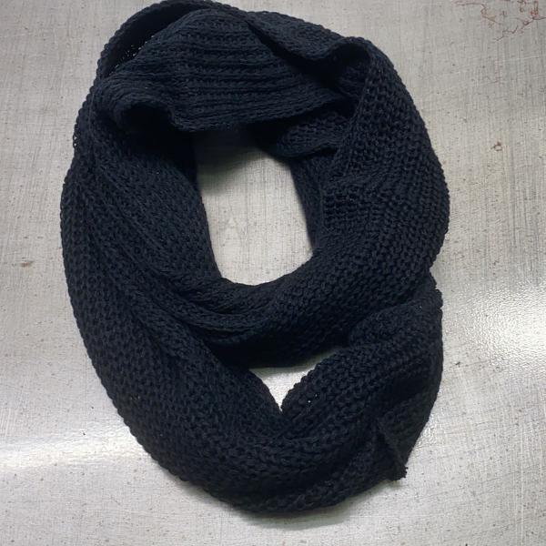 cachecol fechado tricot preto