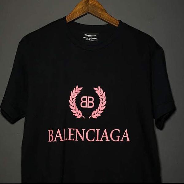 camiseta balenciaga