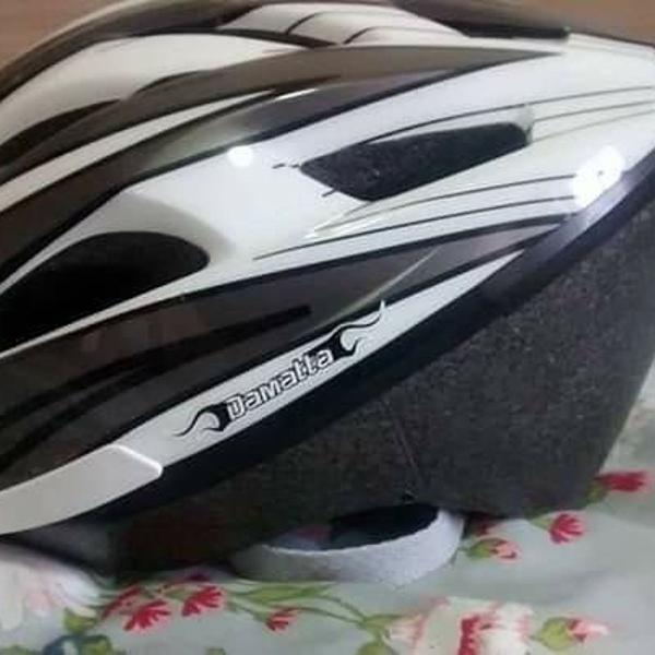capacete de ciclista