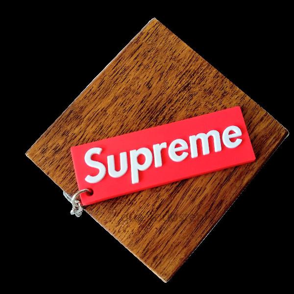 chaveiro Sneakers supreme box logo new york - quartodostenis