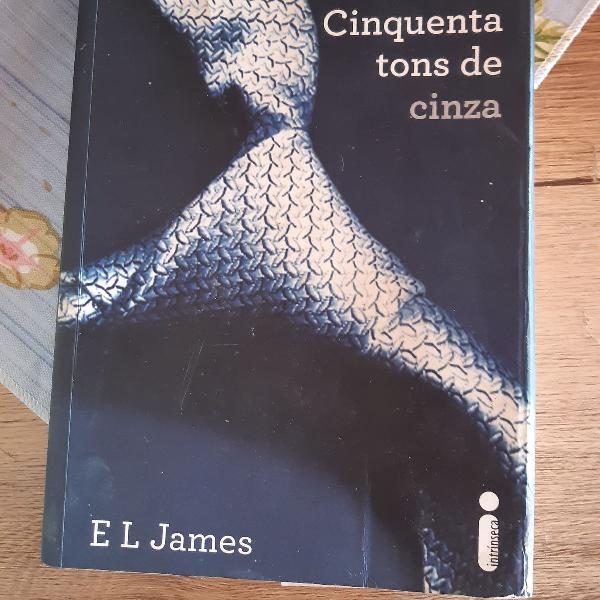 livro cinquenta tons de cinza