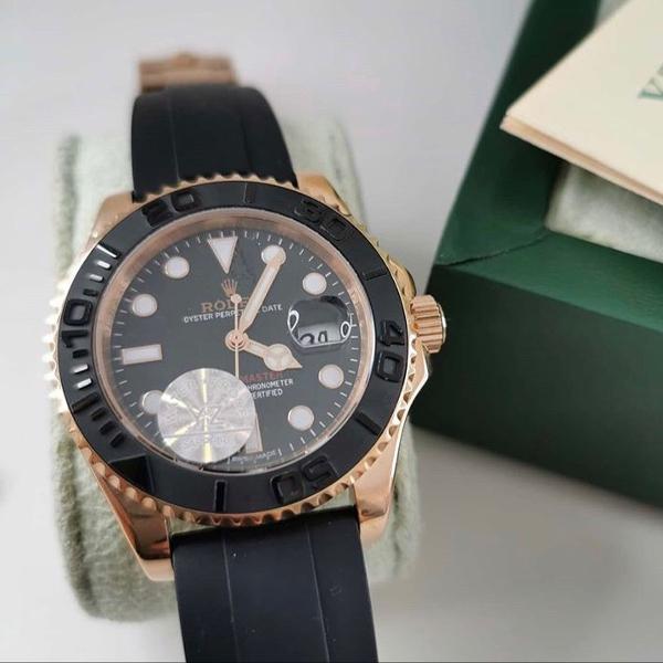 relógio com pulseira em silicone