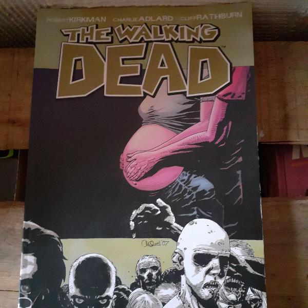 the walking dead hq (volume 7)