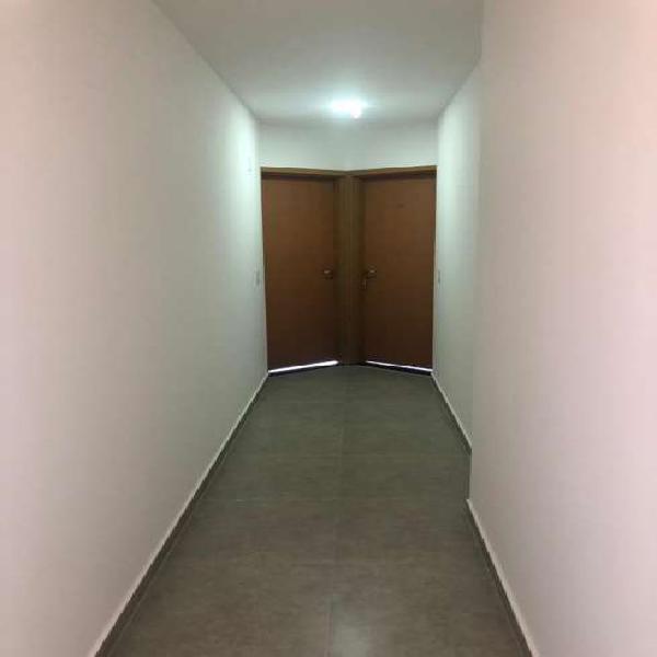 Apartamento para aluguel possui 50 metros quadrados com 2