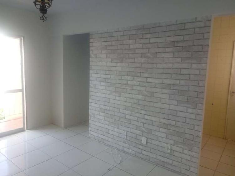 Apartamento para aluguel possui 70 metros quadrados com 2