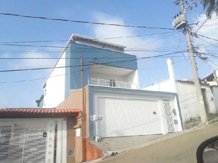 Casa a venda com a melhor vista da Vila Oliveira. 4 suítes