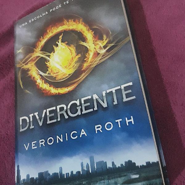 Livro da série "Divergente"