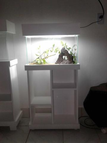 Vendo aquário com peça completo, ou troco por outro maior