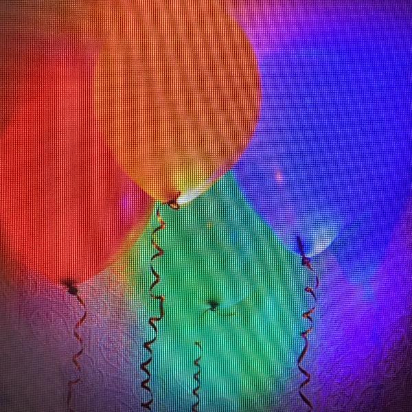 balões coloridos com iluminação led
