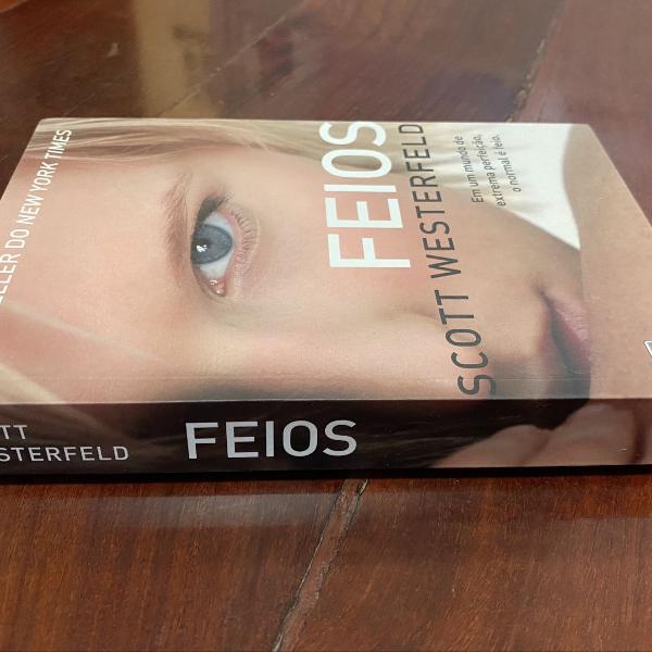 livro feios volume 1 do scott westerfeld