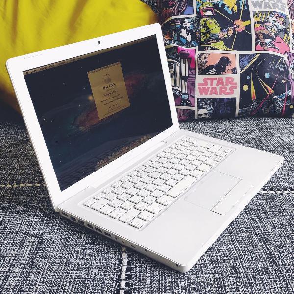 macbook white