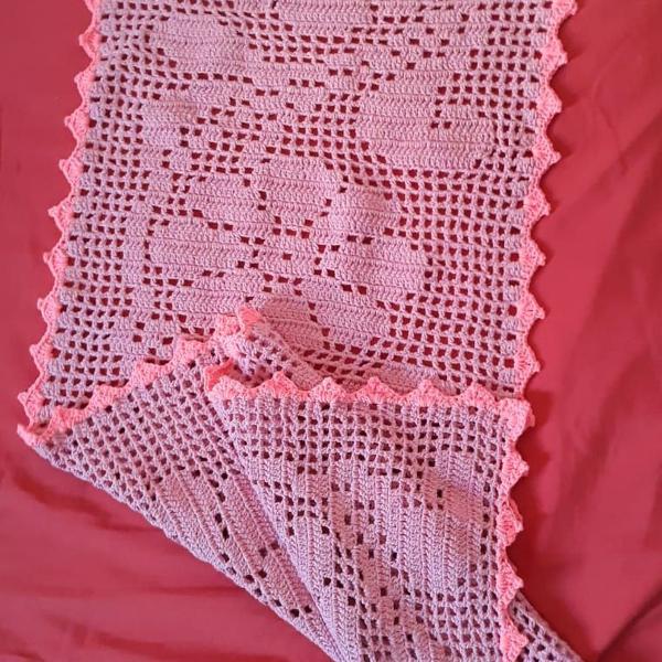 passadeira de crochê rosa