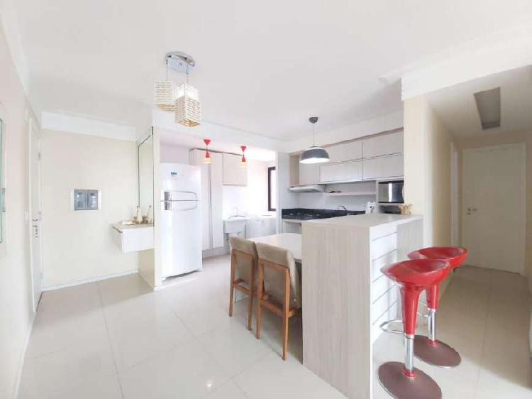 Apartamento no Calhau com 2 quartos e 2 vagas