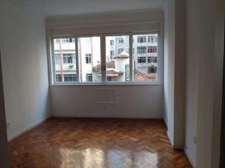 Apartamento para aluguel possui 0 metros quadrados com 3