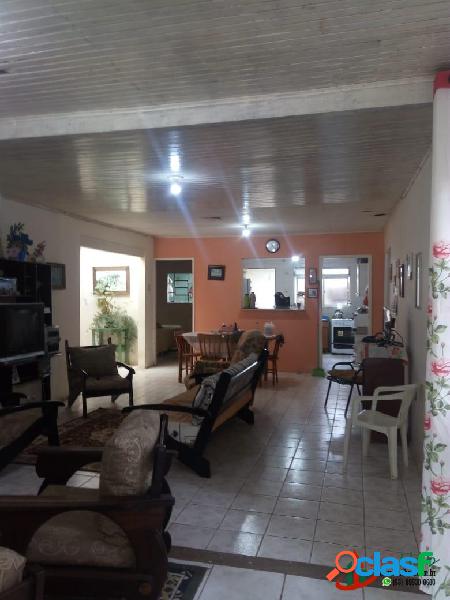 Casa com 3 dormitórios e Sala comercial no Laranjal
