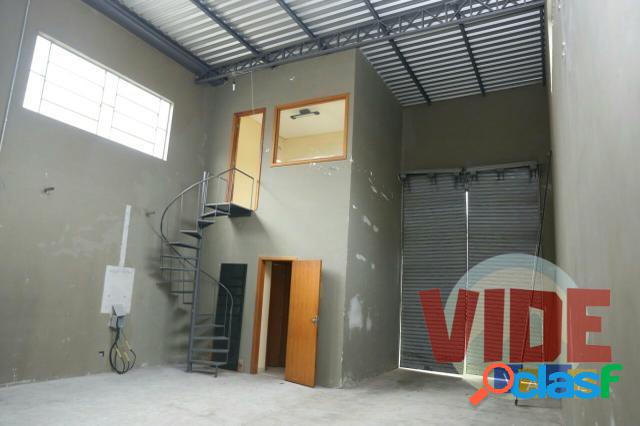Chác. Reunidas/SJC: Galpão industrial, 130 m² AC, 250 m²