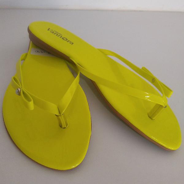 chinelo neon 38