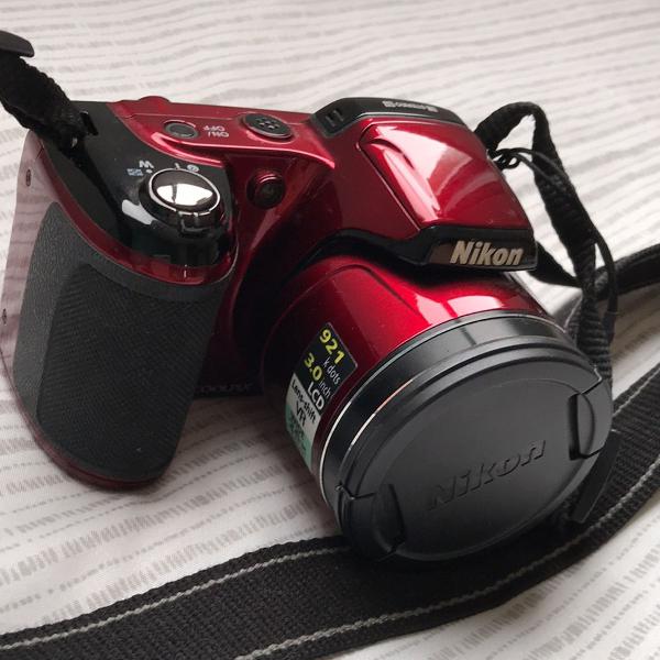 câmera semiprofissional nikon coolpix l810 vermelha