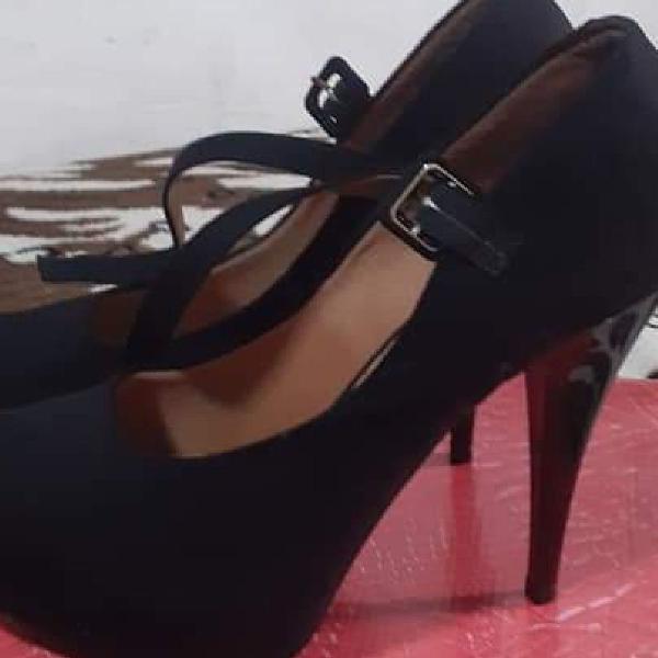 sapato scapan 39 meia pata