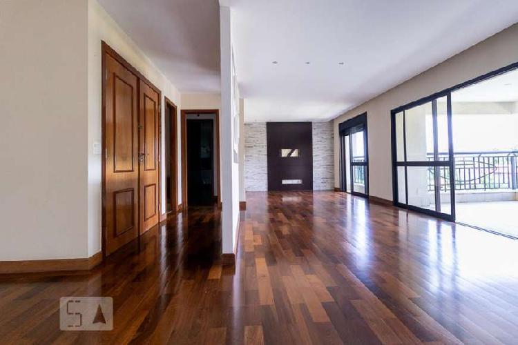 Apartamento à Venda - Alto de Pinheiros, 3 Quartos, 194 m2