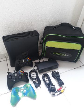 Estou vendendo Xbox 360 destravado com 100 jogos com 2