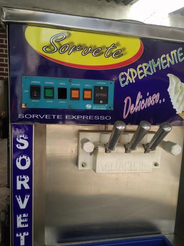 Máquina de Sorvete Soft Expresso Italianinha