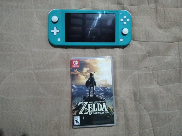Nintendo Switch Lite + Zelda BOTW