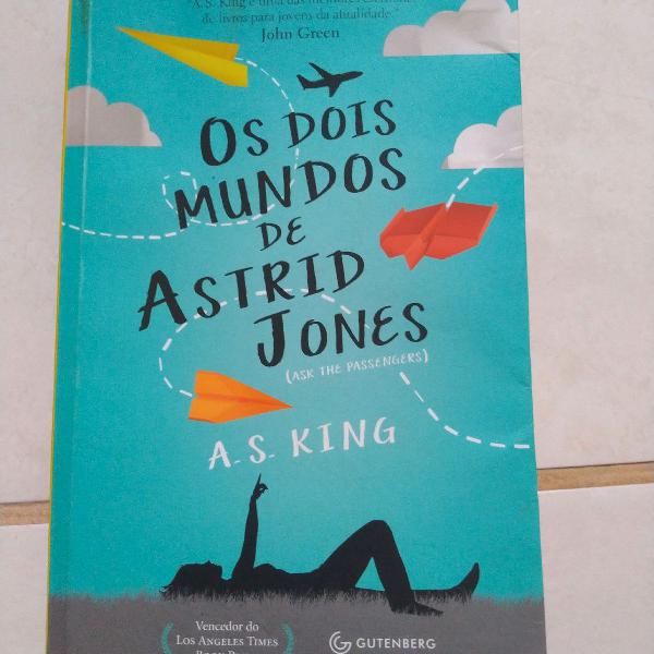 Os Dois Mundos de Astrid Jones